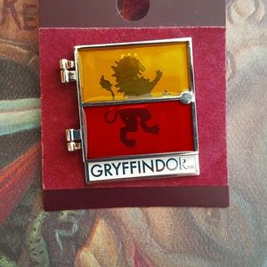Harry Potter Gryffindor pin
